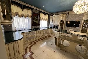 коммерческая по адресу Евгения Чикаленко ул. (Пушкінська), 32-В