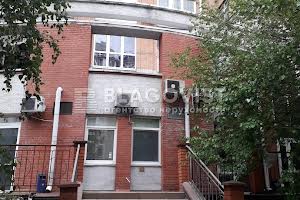 комерційна за адресою Почайнинська вул., 70