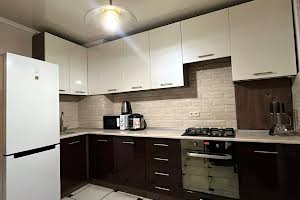 квартира за адресою Романа Шухевича вул. (Курчатова), 1-В