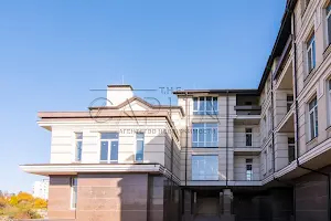 комерційна за адресою Тиха вул., 19