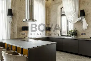 будинок за адресою Янтарна вул., 1