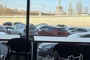 комерційна за адресою Павла Тичини просп., 1