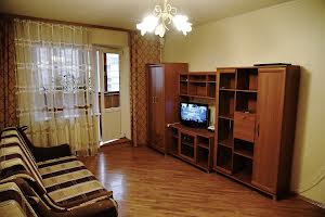 квартира за адресою . Анни Ахматової, 15