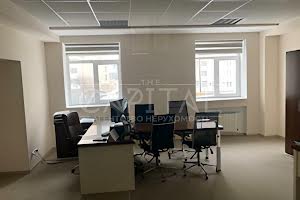 комерційна за адресою Федора Ернста вул., 3Б