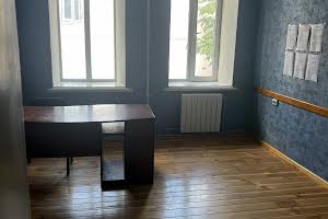 комерційна за адресою Соборна вул., 1