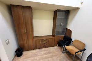 комерційна за адресою Микільсько-Слобідська вул., 2-Б