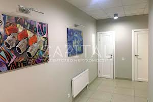 комерційна за адресою Центральна вул., 1