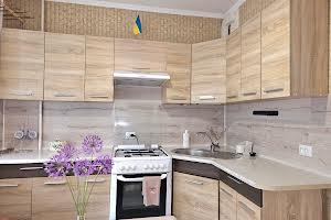 квартира за адресою Курчатова вул., 4