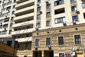 коммерческая по адресу Вячеслава Черновола ул., 27