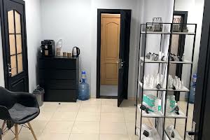 комерційна за адресою Леся Курбаса просп., 7-Б