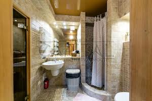 будинок за адресою Курортна вул., 9