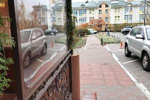 комерційна за адресою Миколи Бажана просп., 14