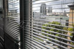 комерційна за адресою Київ, Ділова вул. (Димитрова), 56