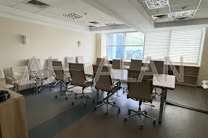 комерційна за адресою Дегтярівська вул., 53