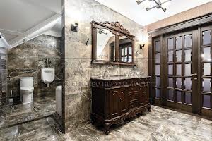 будинок за адресою с. Чайки, Олександра Білаша вул.