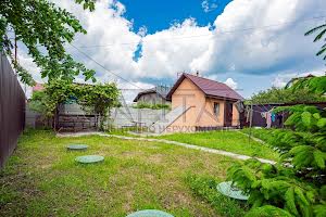 комерційна за адресою Садова вул., 22