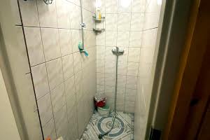 комерційна за адресою Джона Маккейна вул. (Івана Кудрі), 9