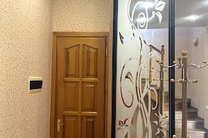 дом по адресу с. Петропавловская борщаговка, князя володимира, 5