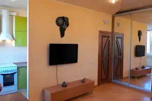 квартира за адресою Івана Світличного вул. (Петровського), 10