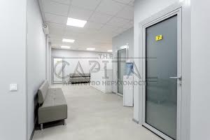 комерційна за адресою Микільсько-Слобідська вул., 8
