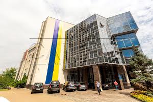 комерційна за адресою Голосіївська вул., 42