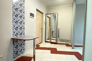 комерційна за адресою Драгоманова вул., 23