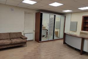комерційна за адресою Академіка Богомольця вул., 5