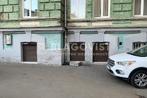 комерційна за адресою Десятинна вул., 1/3