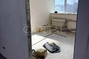 комерційна за адресою Загорівська вул. (Багговутівська), 1