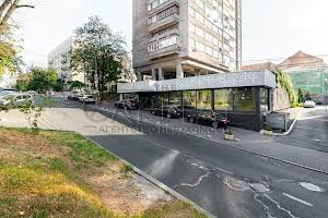 комерційна за адресою Богдана Хмельницького вул., 39