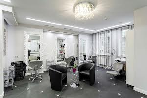 комерційна за адресою Вишгородська вул., 45