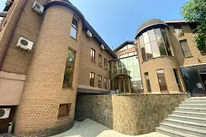 комерційна за адресою Григорія Маркевича вул. (Обручева), 5