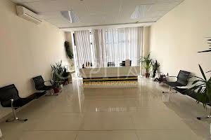 комерційна за адресою Федора Ернста вул., 3Б