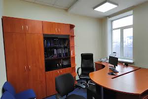 коммерческая по адресу Крещатик, 12