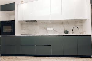 квартира за адресою Чарльза Дарвіна вул., 21