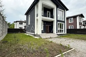 дом по адресу Конквеста Роберта, 24
