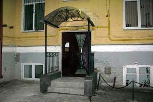 комерційна за адресою Євгена Чикаленка вул. (Пушкінська), 8-Б