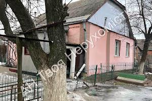 будинок за адресою Полковника Степана Лазуренка вул.