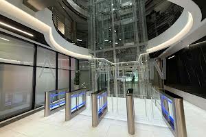 коммерческая по адресу Большая Васильковская ул. (Красноармейская), 1-3