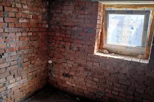 комерційна за адресою Інститутська вул., 6б