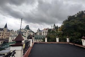 комерційна за адресою Воздвиженська вул., 56