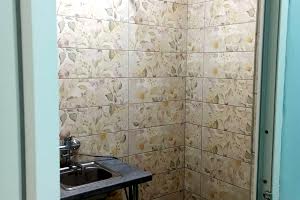 комерційна за адресою Богуславська вул., 3