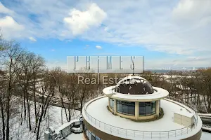 комерційна за адресою Михайла Грушевського вул., 9б