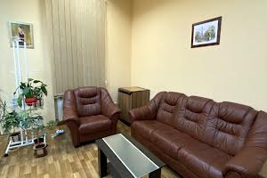 комерційна за адресою Варязький пров., 13