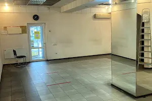 комерційна за адресою Свободи просп., 44