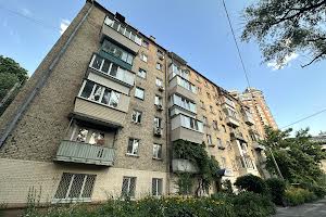 квартира за адресою Леоніда Первомайського вул., 11