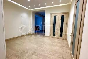 комерційна за адресою Печенізька вул., 16
