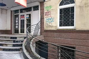 комерційна за адресою Громадянська вул., 5
