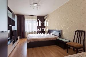 квартира за адресою Драгоманова вул., 1-К
