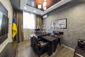 комерційна за адресою Саксаганського вул., 68/21